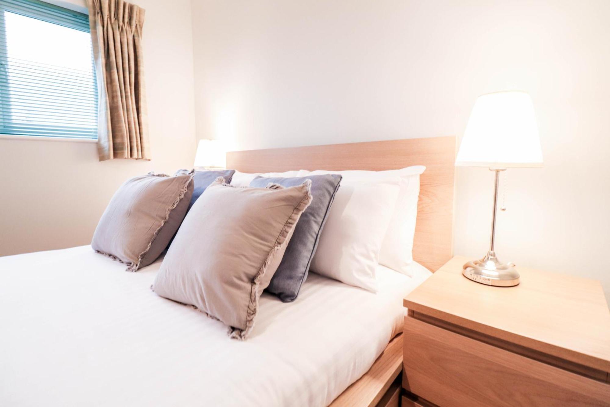 Bright And Spacious Contractor House L Parking! Borehamwood Ngoại thất bức ảnh