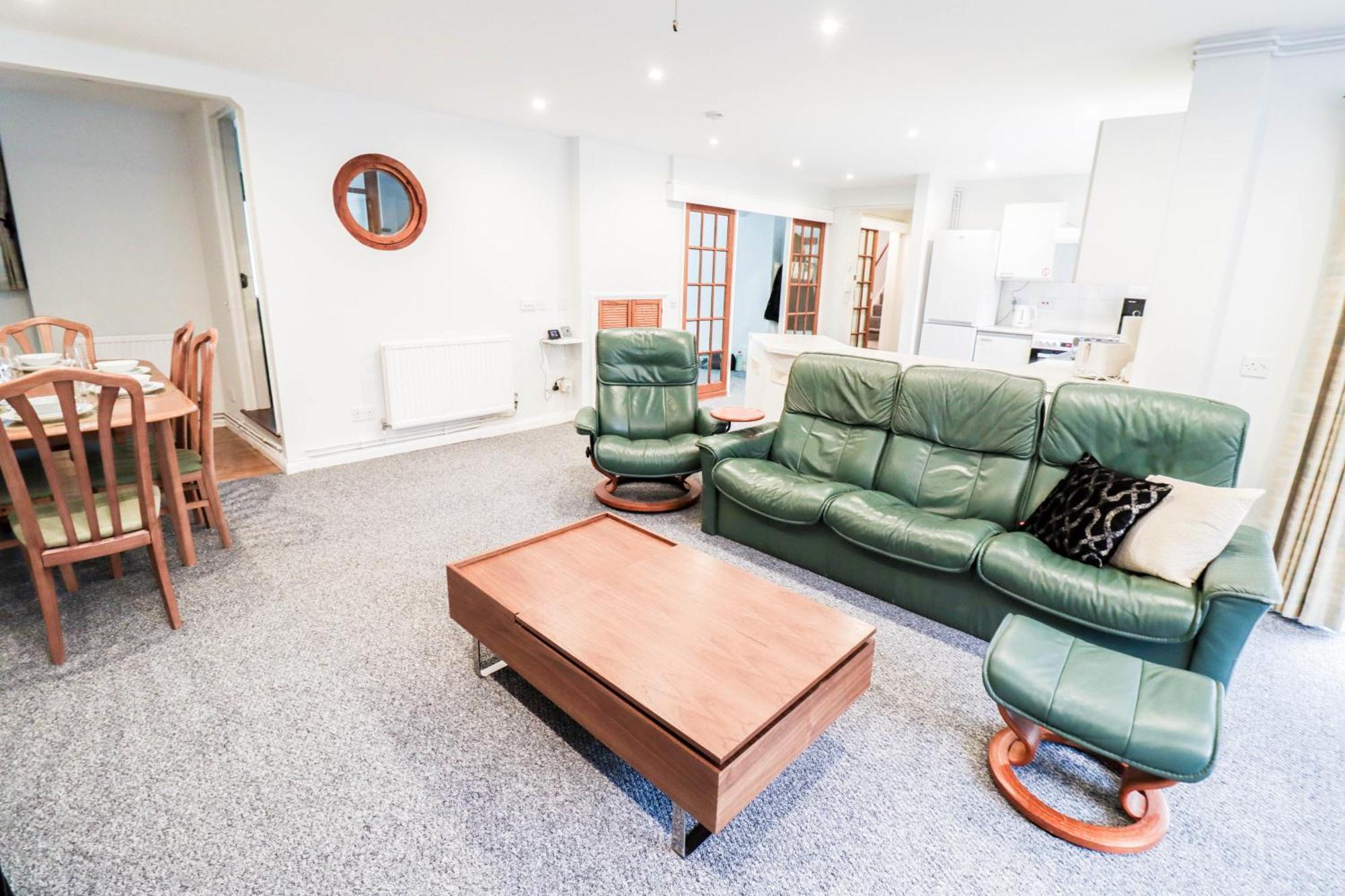 Bright And Spacious Contractor House L Parking! Borehamwood Ngoại thất bức ảnh