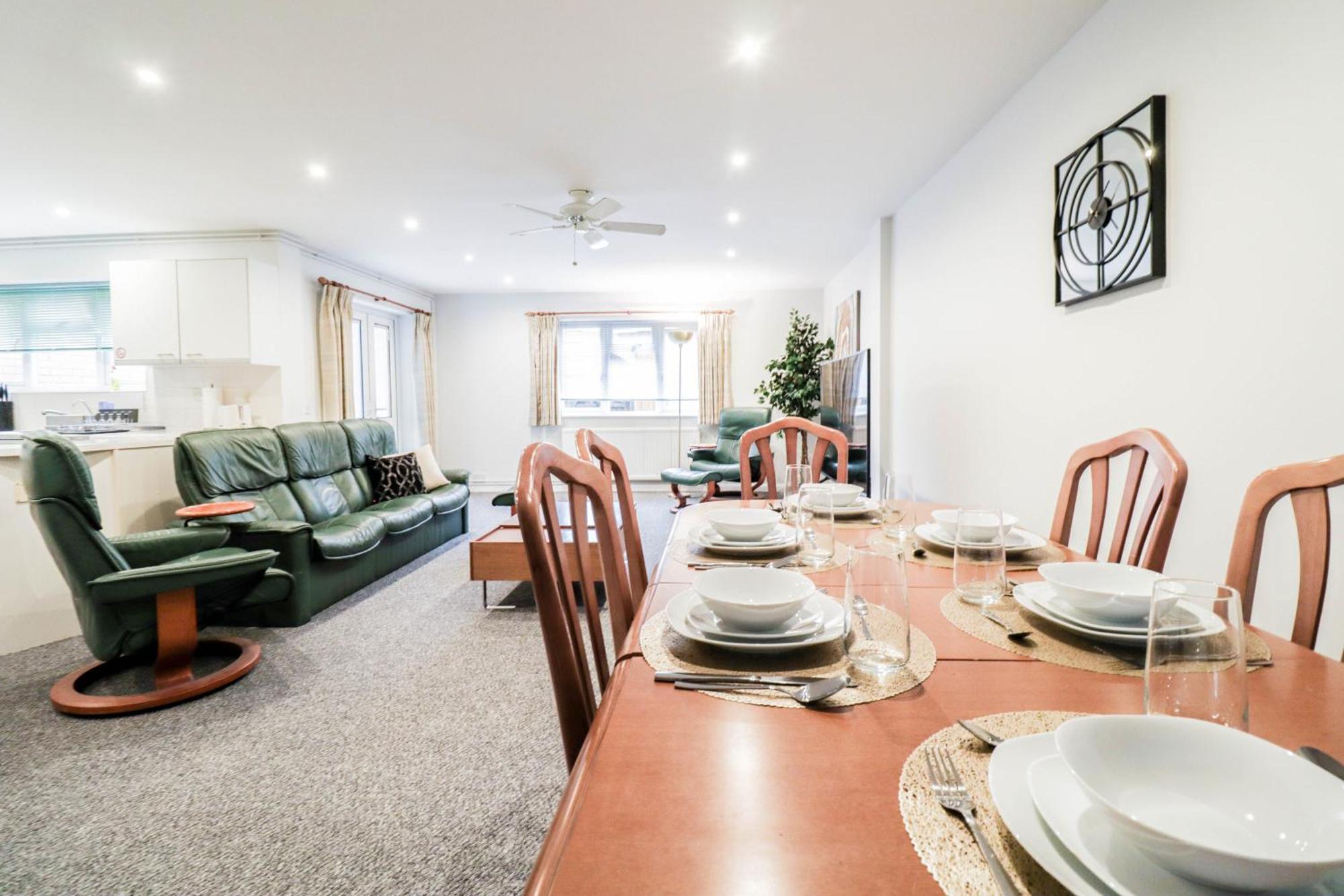 Bright And Spacious Contractor House L Parking! Borehamwood Ngoại thất bức ảnh